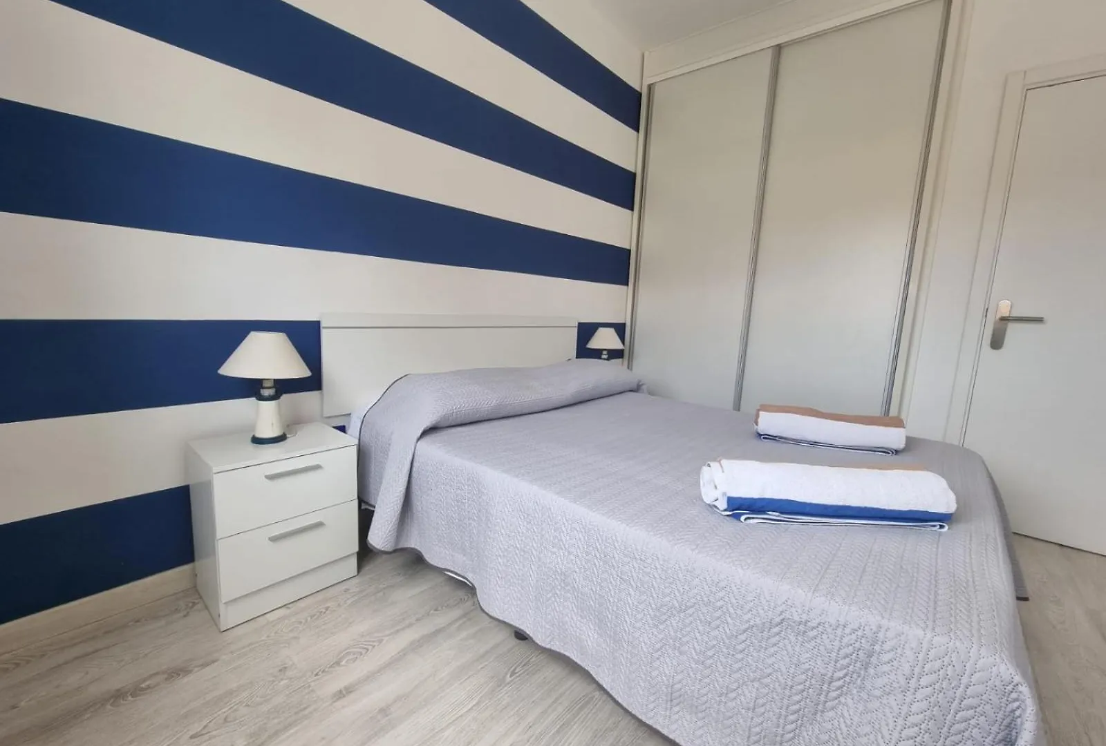 El Marinero Segunda Linea Del Mar, Centrico Y Con Wifi Gratis Daire Los Cristianos